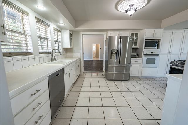 3165 Simms Avenue, Kingman, AZ 86401