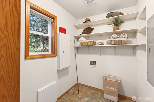 23933 SE 238th Street, Maple Valley, WA 98038