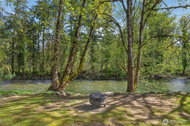 23933 SE 238th Street, Maple Valley, WA 98038