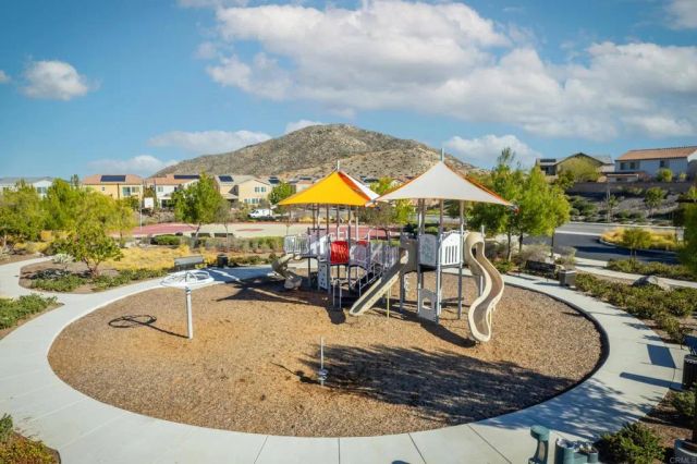 24248 Lilac Lane, Lake Elsinore, CA 92532