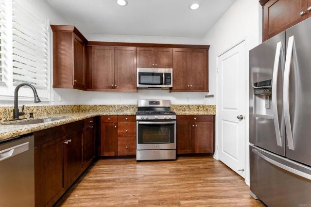 24248 Lilac Lane, Lake Elsinore, CA 92532
