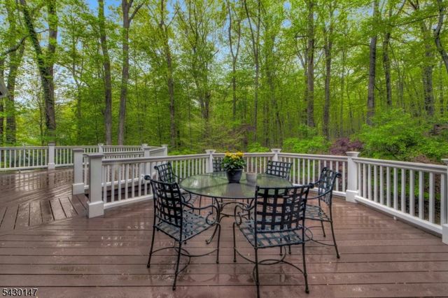 30 Tower Hill Rd, Mountain Lakes Boro, NJ 07046