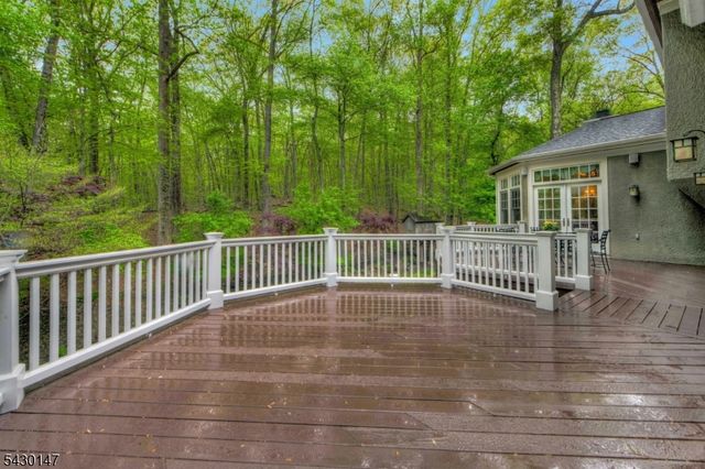 30 Tower Hill Rd, Mountain Lakes Boro, NJ 07046