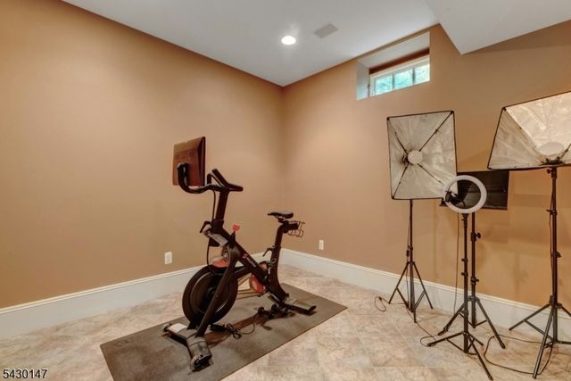 30 Tower Hill Rd, Mountain Lakes Boro, NJ 07046