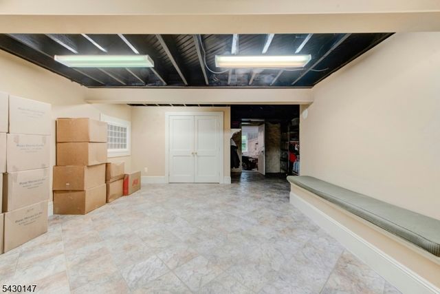 30 Tower Hill Rd, Mountain Lakes Boro, NJ 07046