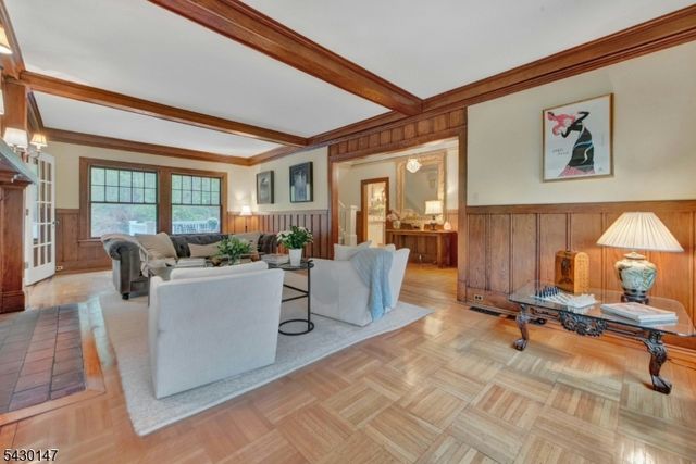 30 Tower Hill Rd, Mountain Lakes Boro, NJ 07046