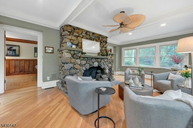 30 Tower Hill Rd, Mountain Lakes Boro, NJ 07046