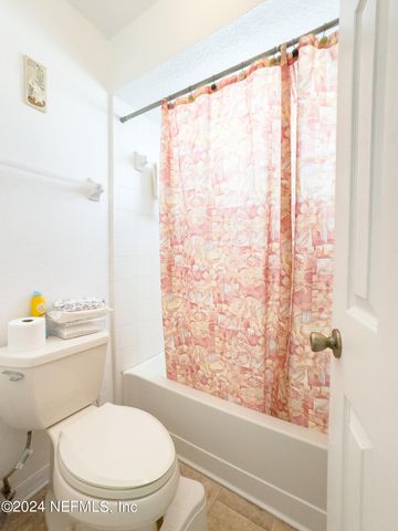 8139 FIELDSIDE Drive W, Jacksonville, FL 32244