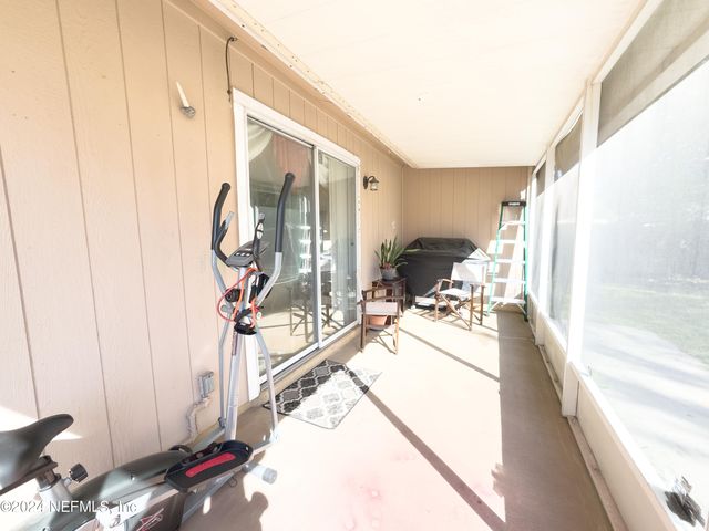 8139 FIELDSIDE Drive W, Jacksonville, FL 32244