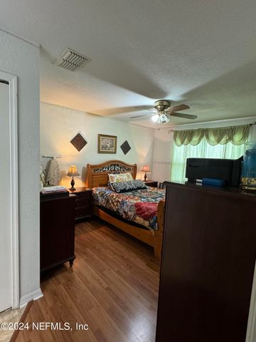 8139 FIELDSIDE Drive W, Jacksonville, FL 32244