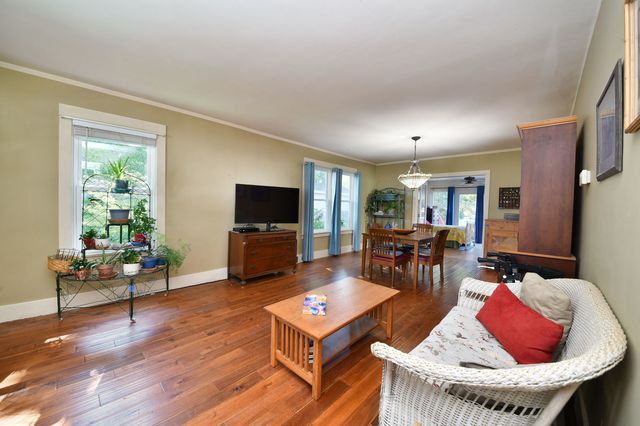 23 S Mallory Avenue, Batavia, IL 60510