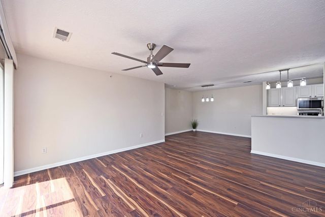 8390 Spring Valley Court, West Chester, OH 45069