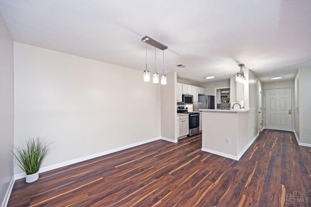 8390 Spring Valley Court, West Chester, OH 45069