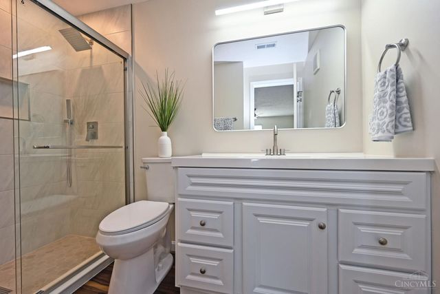 8390 Spring Valley Court, West Chester, OH 45069