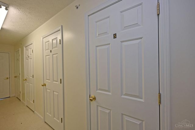 8390 Spring Valley Court, West Chester, OH 45069