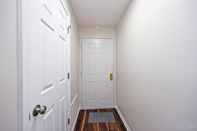 8390 Spring Valley Court, West Chester, OH 45069