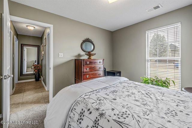 9209 Hickory Drive, Olive Branch, MS 38654