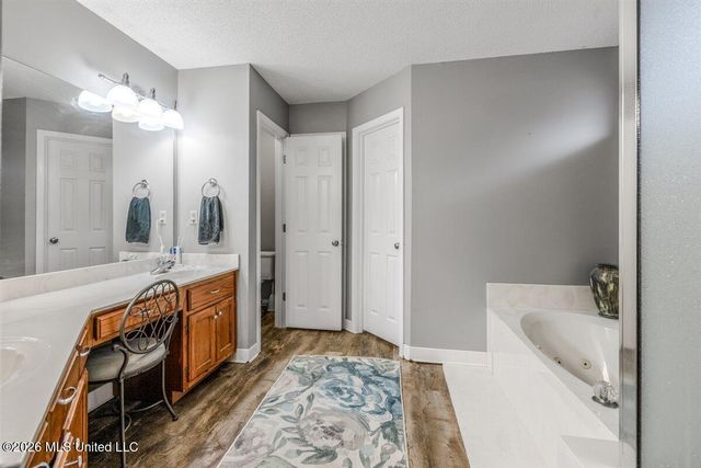 9209 Hickory Drive, Olive Branch, MS 38654