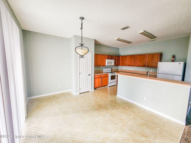 1421 Halstead Avenue NW, Palm Bay, FL 32907