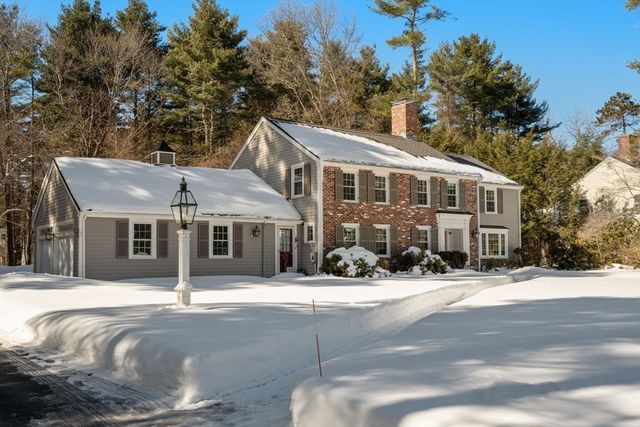 30 Surrey Lane, Topsfield, MA 01983