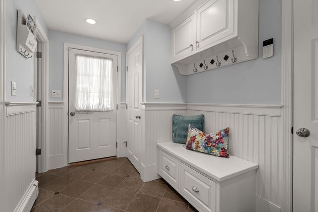 30 Surrey Lane, Topsfield, MA 01983