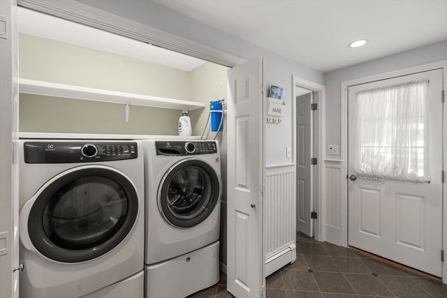 30 Surrey Lane, Topsfield, MA 01983