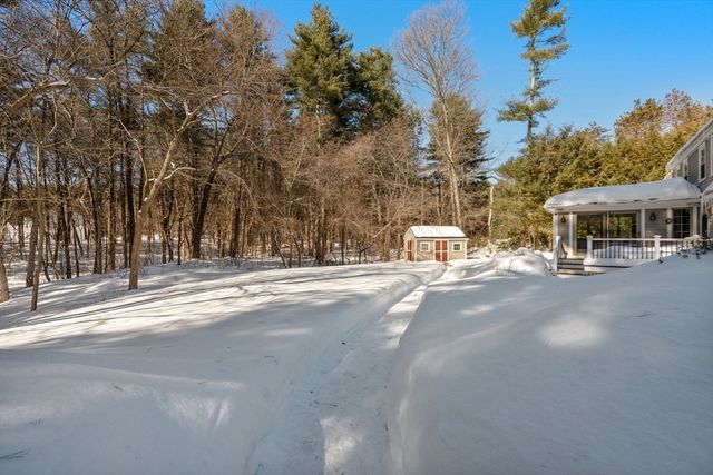 30 Surrey Lane, Topsfield, MA 01983