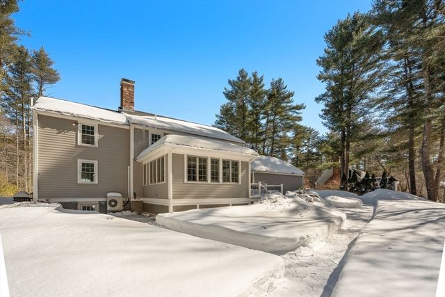 30 Surrey Lane, Topsfield, MA 01983