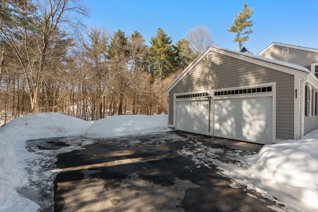 30 Surrey Lane, Topsfield, MA 01983