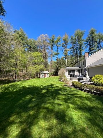 30 Surrey Lane, Topsfield, MA 01983