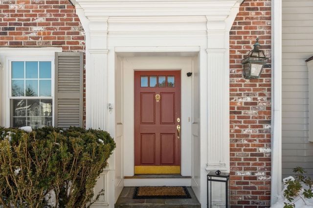 30 Surrey Lane, Topsfield, MA 01983