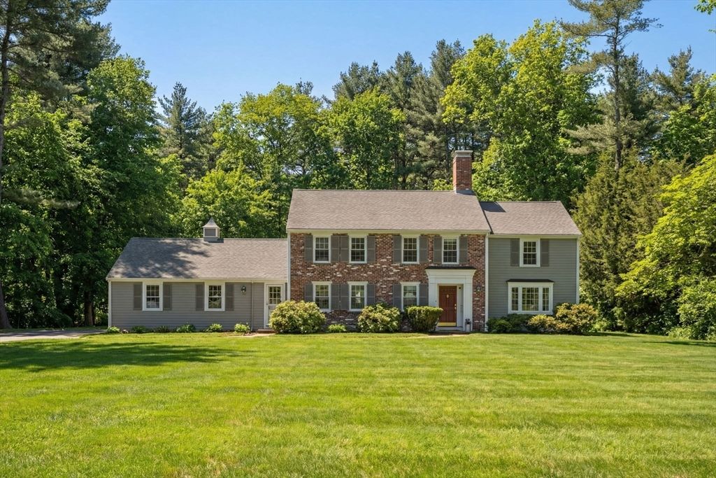 30 Surrey Lane, Topsfield, MA 01983