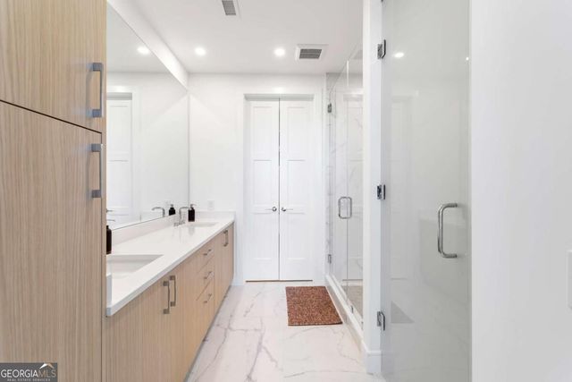 2425 Peachtree Road NE 612, Atlanta, GA 30305