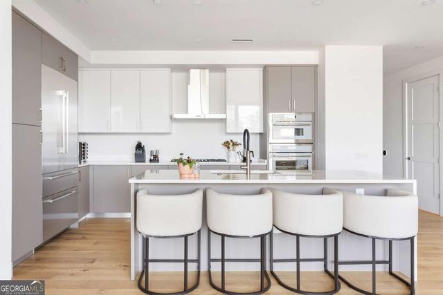 2425 Peachtree Road NE 612, Atlanta, GA 30305