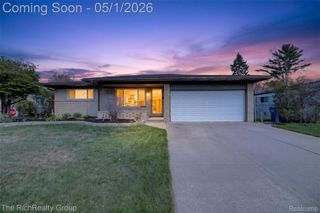 30320 Woodhouse Drive, Warren, MI 48092