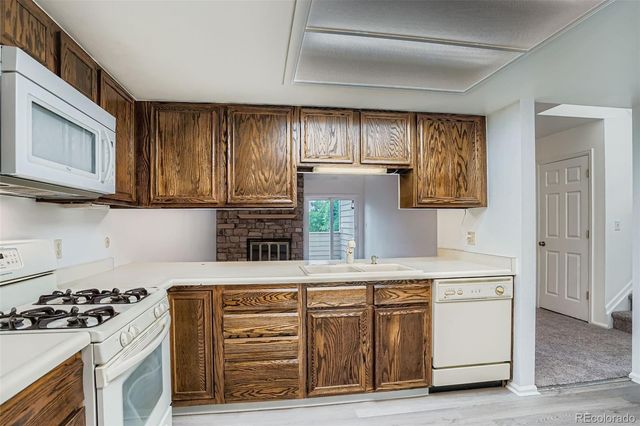 2052 S Worchester Way, Aurora, CO 80014