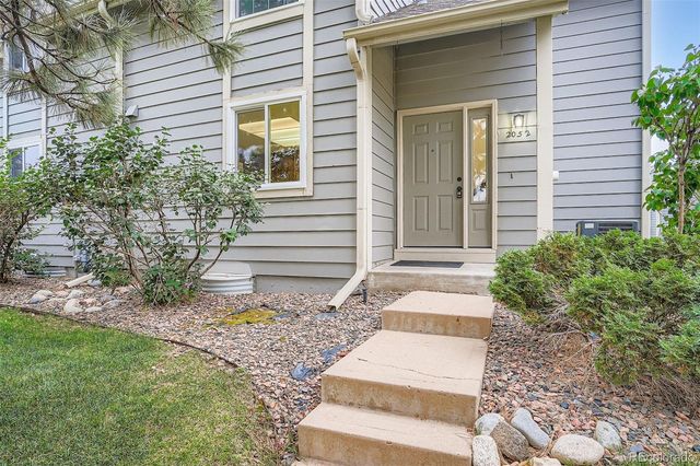 2052 S Worchester Way, Aurora, CO 80014