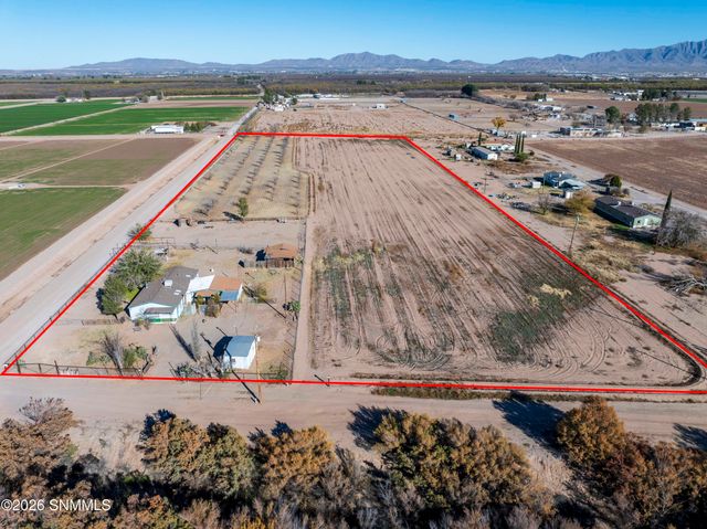 615 W Ojito de Madrid Drive, Anthony, NM 88021