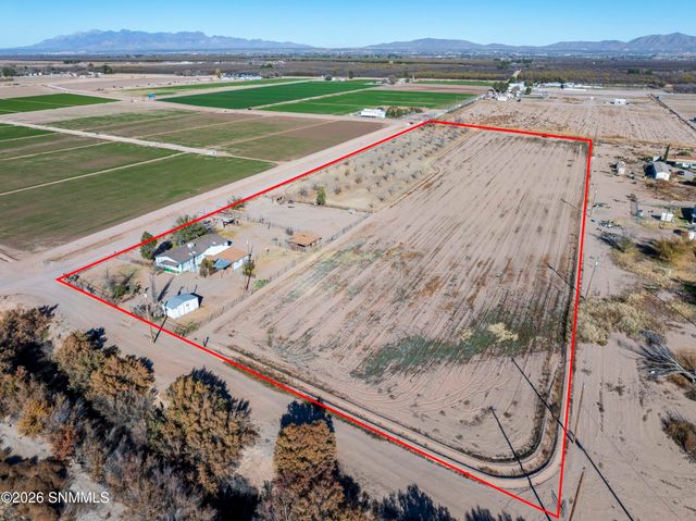 615 W Ojito de Madrid Drive, Anthony, NM 88021