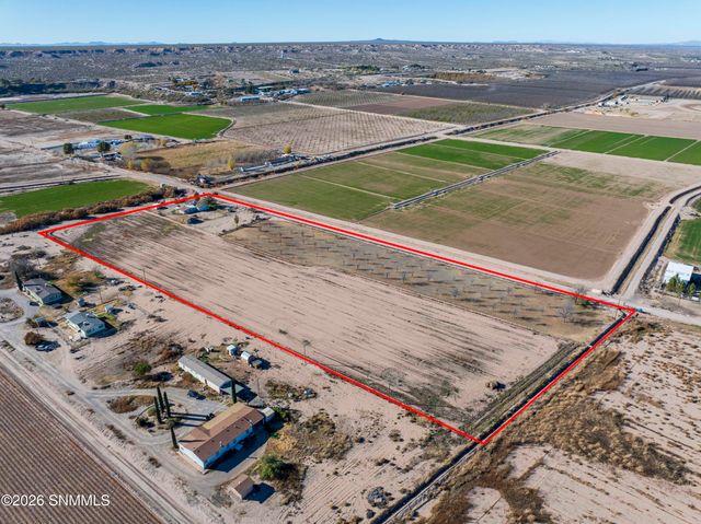 615 W Ojito de Madrid Drive, Anthony, NM 88021