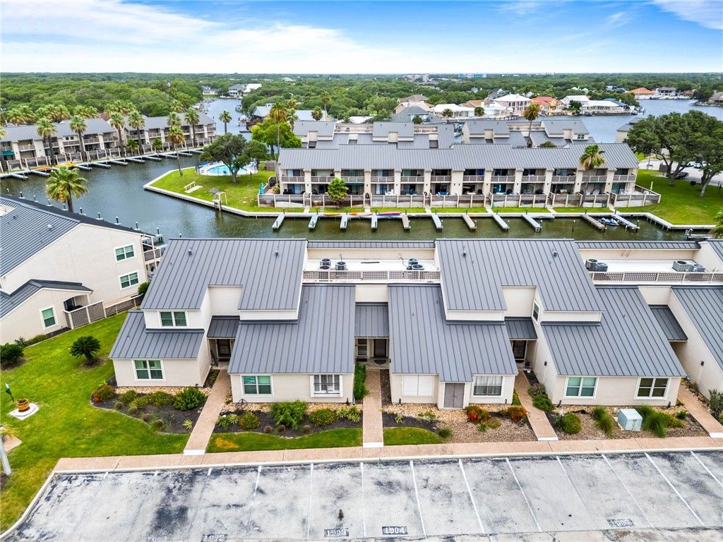 1903 Bayhouse 1903, Rockport, TX 78382 — exterior