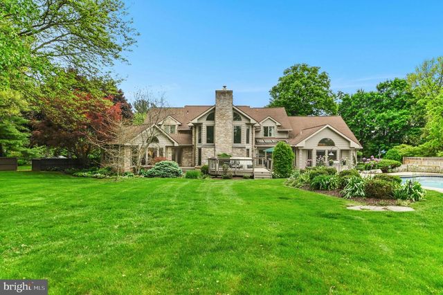 2708 BRIDLE PATH PL, Bethlehem, PA 18017
