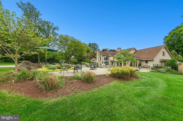 2708 BRIDLE PATH PL, Bethlehem, PA 18017