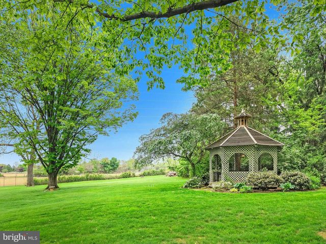 2708 BRIDLE PATH PL, Bethlehem, PA 18017