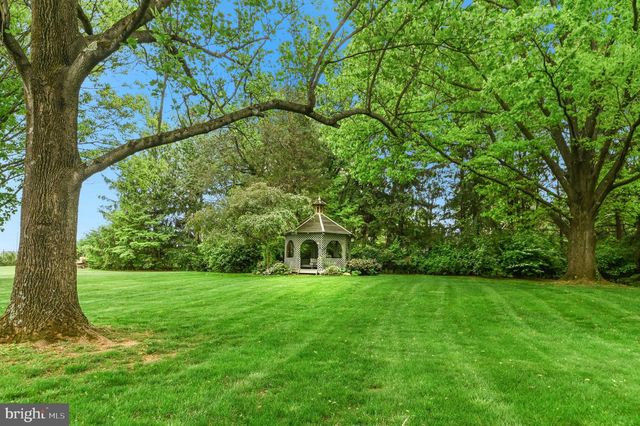2708 BRIDLE PATH PL, Bethlehem, PA 18017
