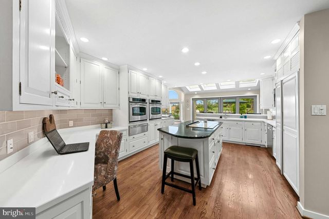 2708 BRIDLE PATH PL, Bethlehem, PA 18017