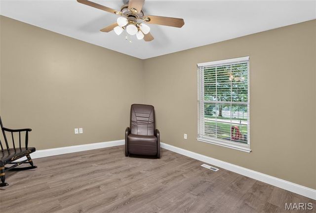 1564 Highway J, Wright City, MO 63390