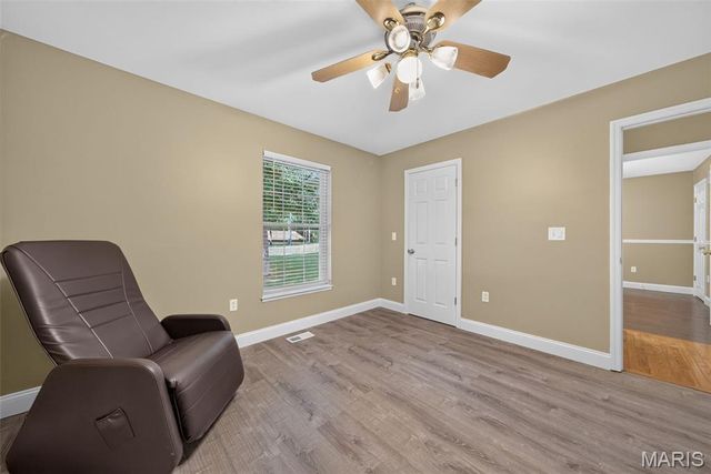 1564 Highway J, Wright City, MO 63390