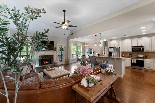25 Linda Road SW, Euharlee, GA 30120