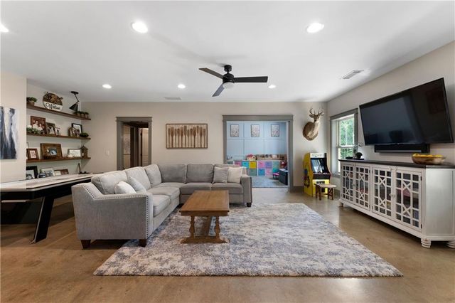 25 Linda Road SW, Euharlee, GA 30120